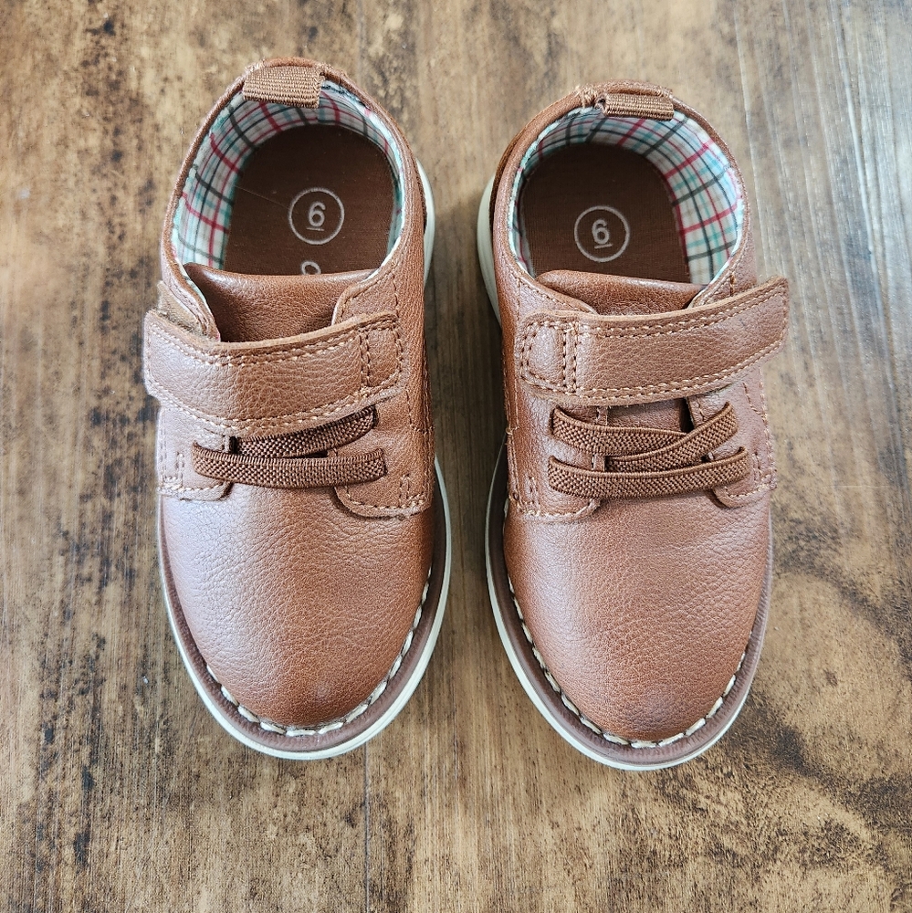 Cat & Jack Brown Dress Shoes Size 6
